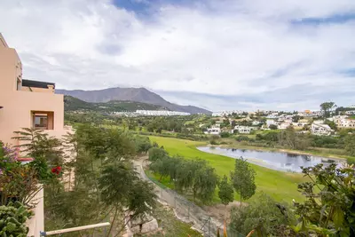 Middle Floor Apartment in Estepona