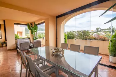Middle Floor Apartment in Estepona