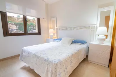 Middle Floor Apartment in Estepona