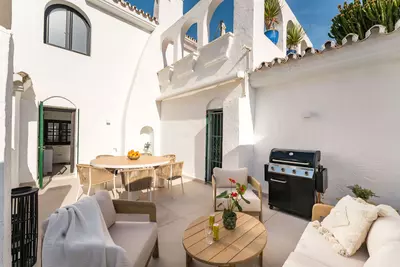 Middle Floor Apartment in Nueva Andalucía