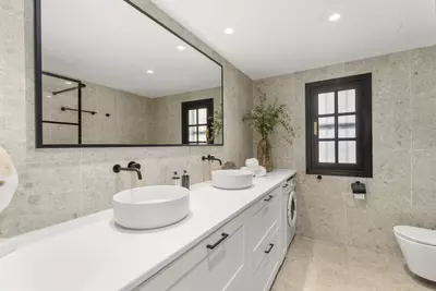 Middle Floor Apartment in Nueva Andalucía