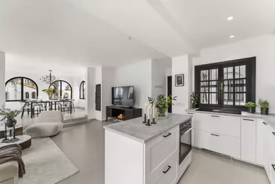 Middle Floor Apartment in Nueva Andalucía