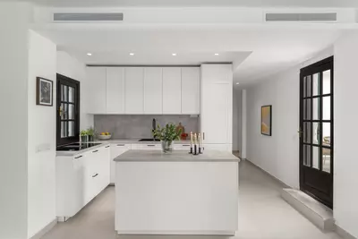 Middle Floor Apartment in Nueva Andalucía