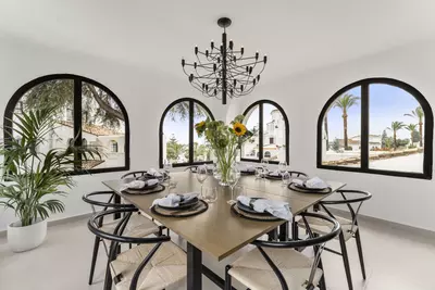 Middle Floor Apartment in Nueva Andalucía