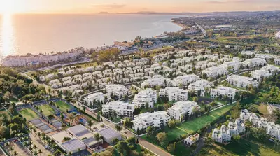 Middle Floor Apartment in Estepona