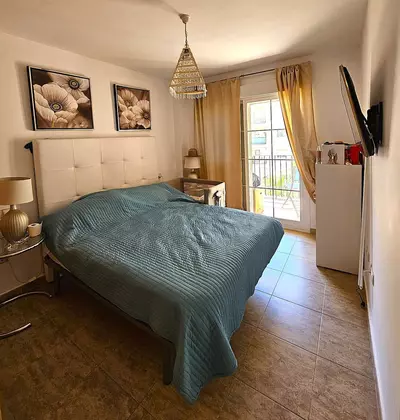 Middle Floor Apartment in Estepona