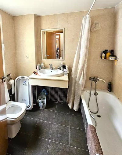 Middle Floor Apartment in Estepona