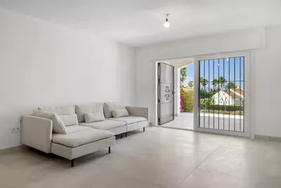Ground Floor Apartment in Nueva Andalucía