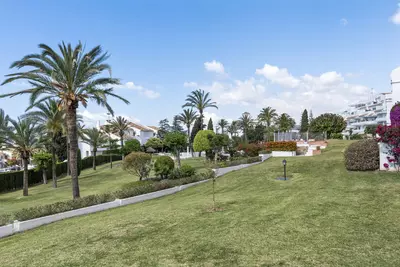 Ground Floor Apartment in Nueva Andalucía