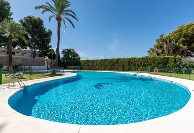 Middle Floor Apartment in Nueva Andalucía