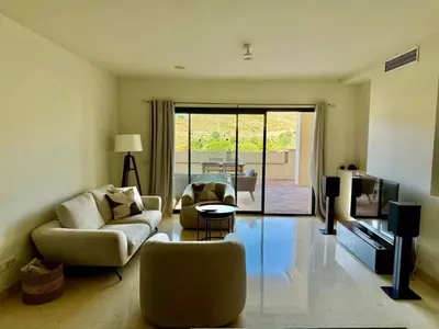 Middle Floor Apartment in Benahavís