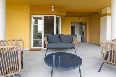 Middle Floor Apartment in Nueva Andalucía