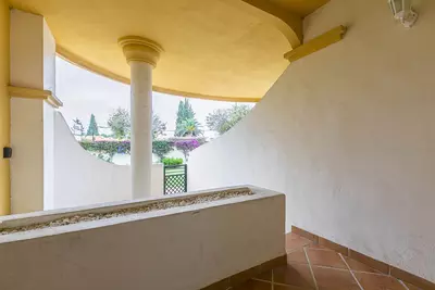Middle Floor Apartment in Nueva Andalucía