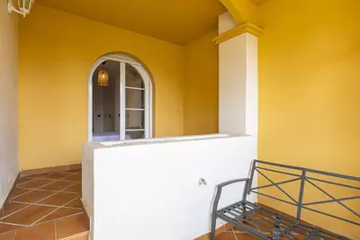 Middle Floor Apartment in Nueva Andalucía