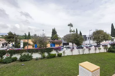 Middle Floor Apartment in Nueva Andalucía