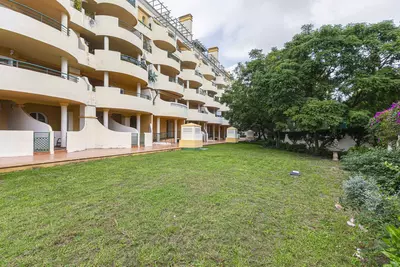 Middle Floor Apartment in Nueva Andalucía