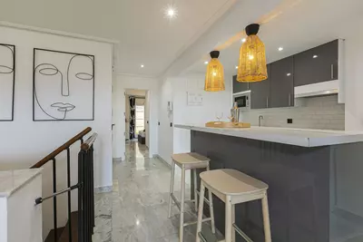 Middle Floor Apartment in Nueva Andalucía