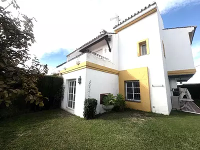 Semi-Detached House in Cancelada