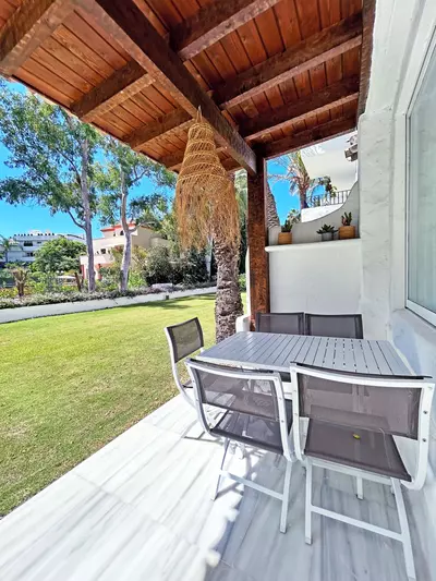 Middle Floor Apartment in Puerto Banús