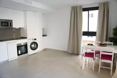 Middle Floor Apartment in Estepona