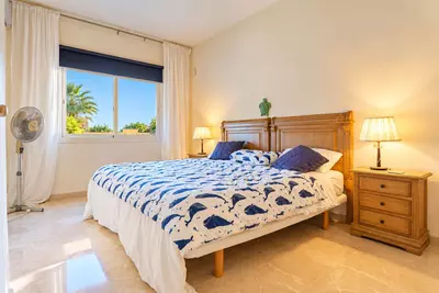 Middle Floor Apartment in Cabopino