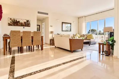 Middle Floor Apartment in Cabopino