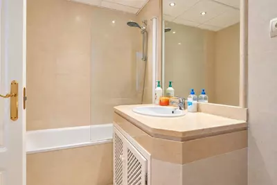 Middle Floor Apartment in Cabopino