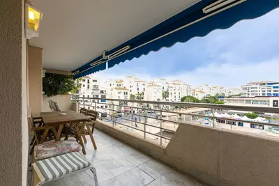 Middle Floor Apartment in Puerto Banús