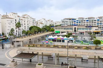 Middle Floor Apartment in Puerto Banús