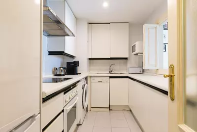 Middle Floor Apartment in Puerto Banús