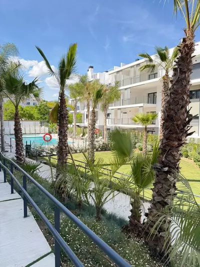 Middle Floor Apartment in Estepona