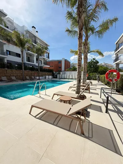 Middle Floor Apartment in Estepona