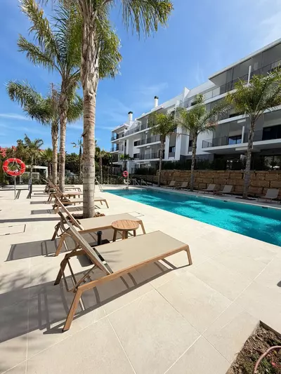 Middle Floor Apartment in Estepona