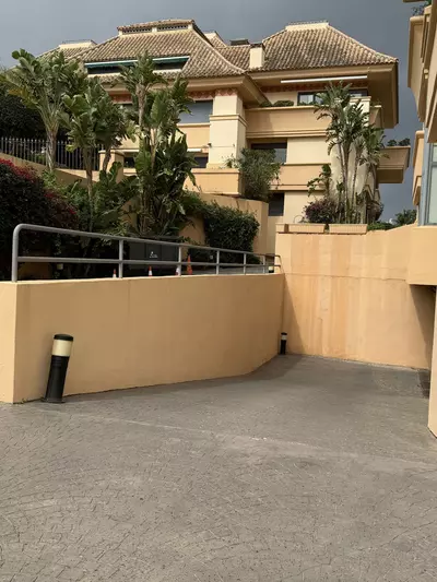 Middle Floor Apartment in Nueva Andalucía