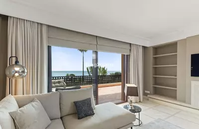 Middle Floor Apartment in Costalita