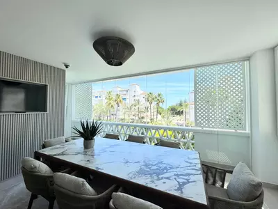 Middle Floor Apartment in Puerto Banús