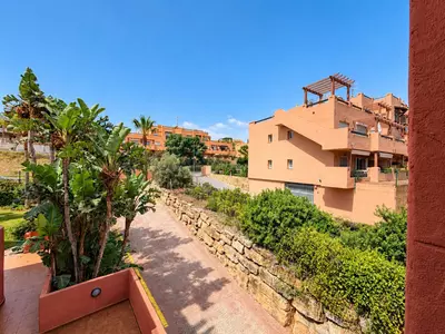 Middle Floor Apartment in Casares Playa