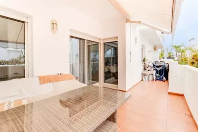 Middle Floor Apartment in Estepona