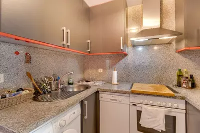 Middle Floor Apartment in Estepona