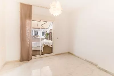 Middle Floor Apartment in Estepona