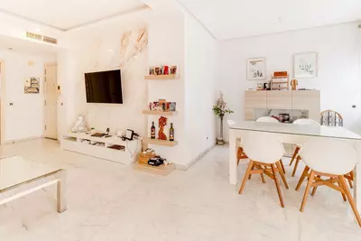 Middle Floor Apartment in Estepona