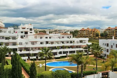 Middle Floor Apartment in Estepona