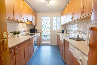 Middle Floor Apartment in Estepona