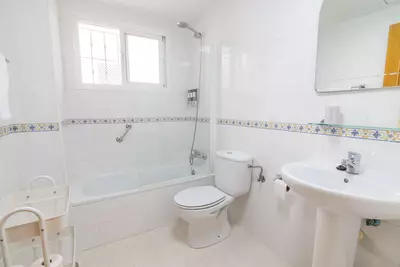 Middle Floor Apartment in Estepona