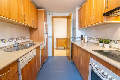 Middle Floor Apartment in Estepona