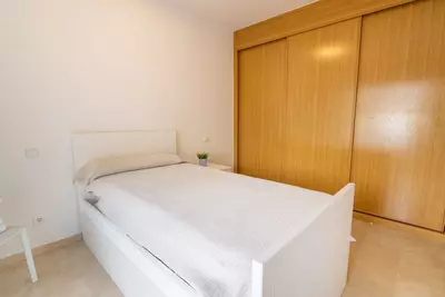 Middle Floor Apartment in Estepona