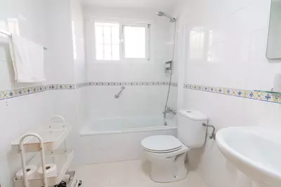 Middle Floor Apartment in Estepona