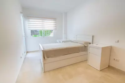 Middle Floor Apartment in Estepona