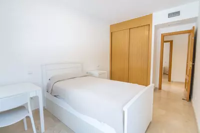 Middle Floor Apartment in Estepona