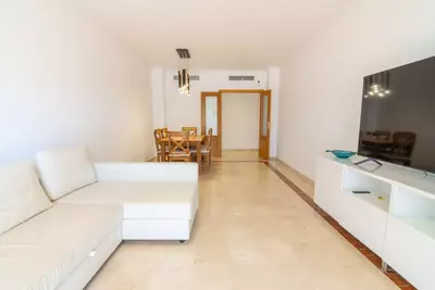 Middle Floor Apartment in Estepona